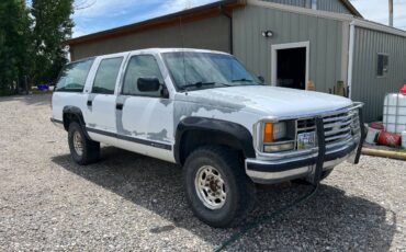 Chevrolet-suburban-2500-1993-white-1