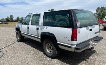 Chevrolet-suburban-2500-1993-white-3