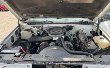 Chevrolet-suburban-2500-1993-white-5