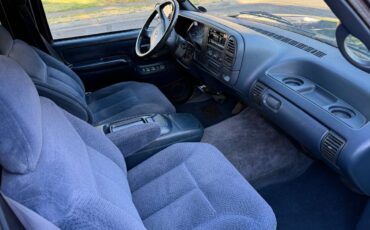 Chevrolet-suburban-2500-1995-3