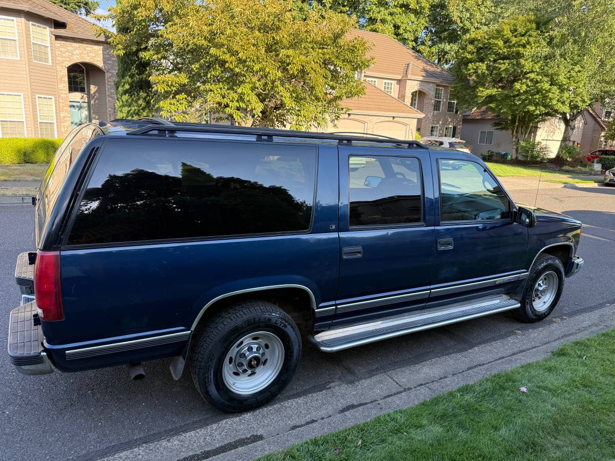 Chevrolet-suburban-2500-1995-6