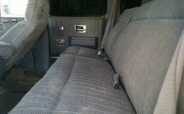 Chevrolet-suburban-34-ton-nominal-1989-green-5