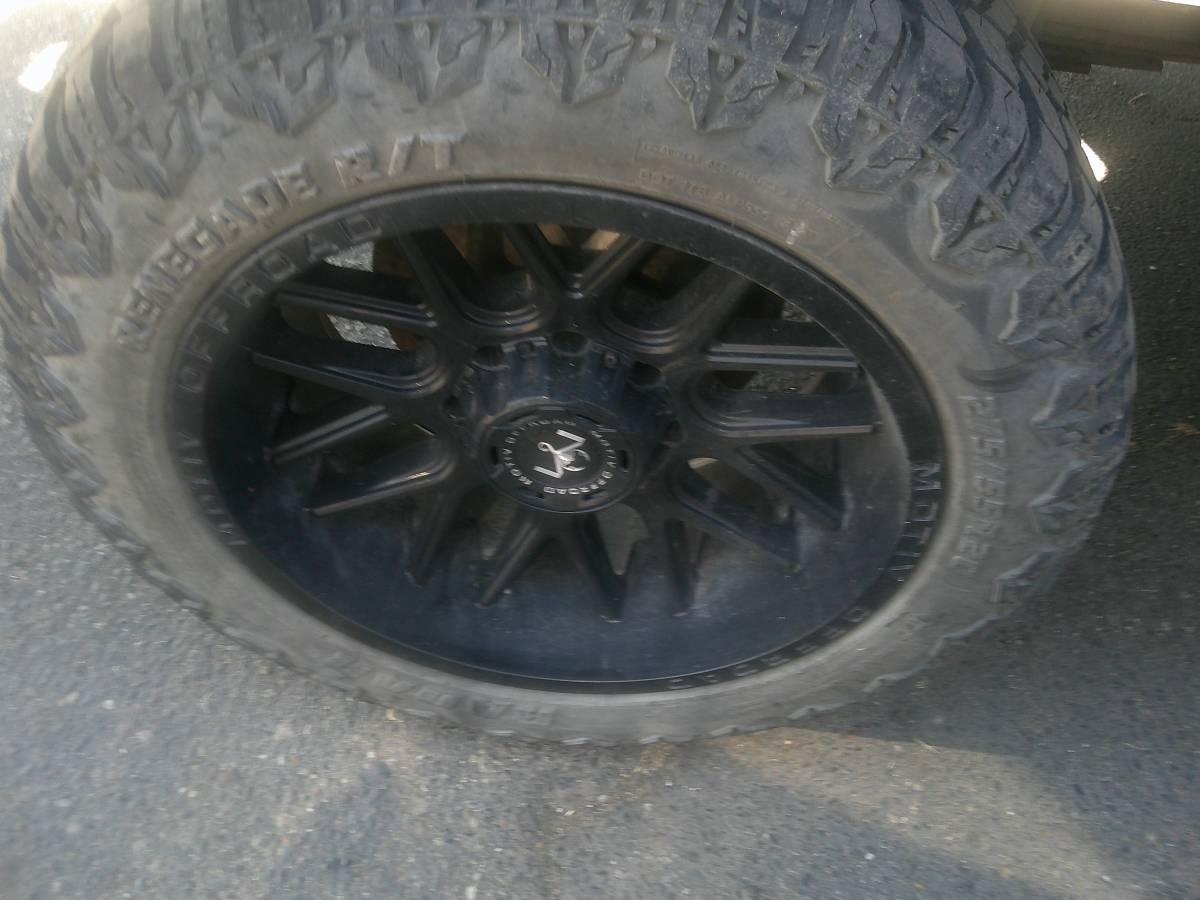 Chevrolet-suburban-34-ton-nominal-1989-green-7