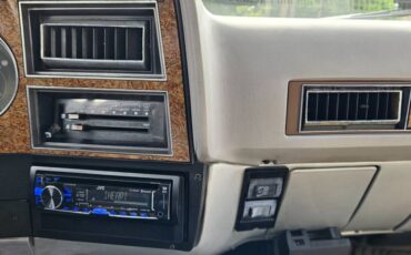 Chevrolet-suburban-34-ton-nominal-1991-silver-15