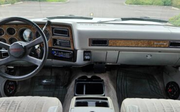 Chevrolet-suburban-34-ton-nominal-1991-silver-18
