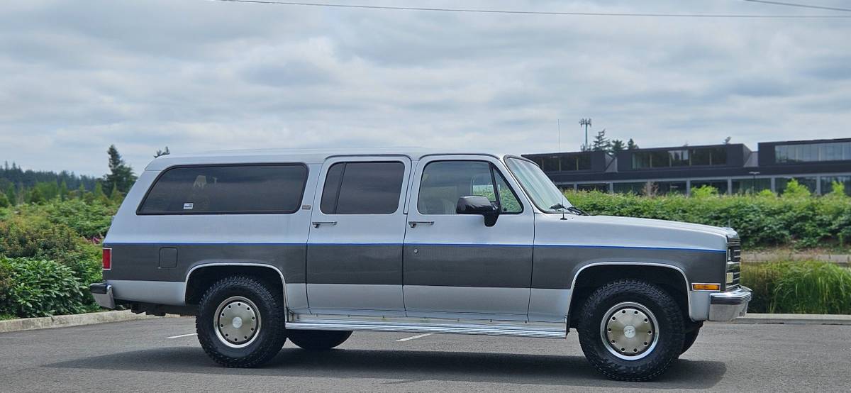 Chevrolet-suburban-34-ton-nominal-1991-silver-7