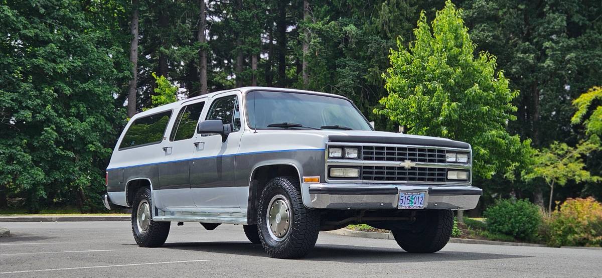 Chevrolet-suburban-34-ton-nominal-1991-silver