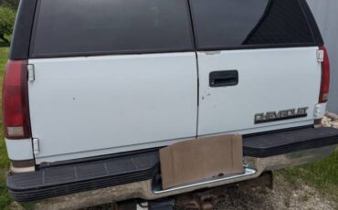 Chevrolet-suburban-34-ton-nominal-diesel-1995-white-2