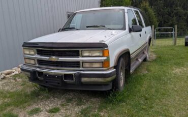 Chevrolet-suburban-34-ton-nominal-diesel-1995-white