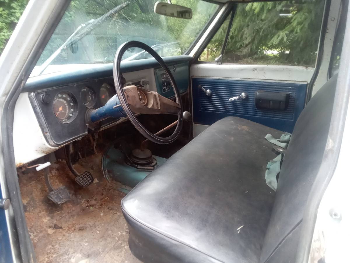 Chevrolet-suburban-k-10-4wd-1969-grey-7