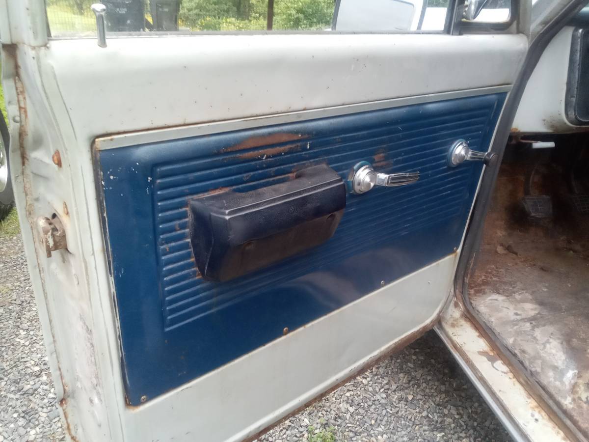 Chevrolet-suburban-k-10-4wd-1969-grey-9
