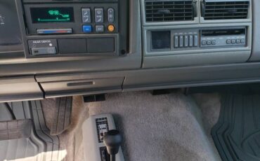 Chevrolet-suburban-k1500-1994-red-17