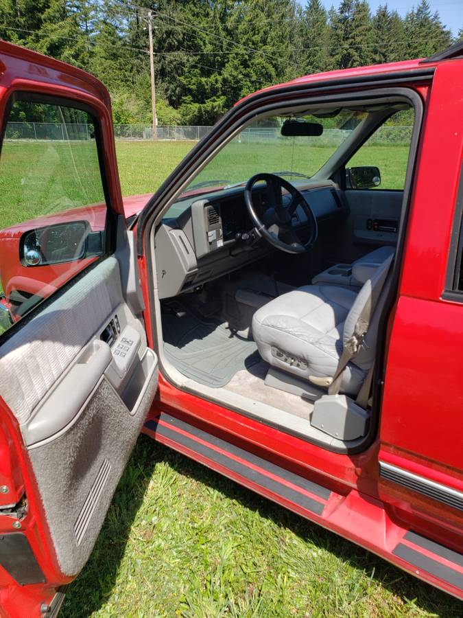 Chevrolet-suburban-k1500-1994-red-20