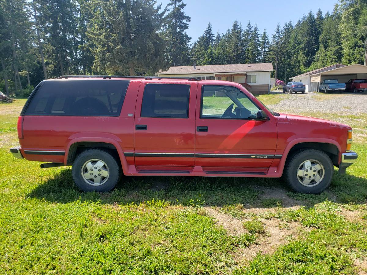 Chevrolet-suburban-k1500-1994-red-4