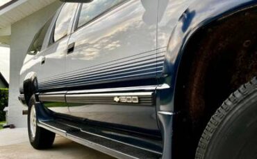 Chevrolet-suburban-k1500-diesel-1995-1