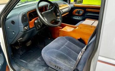 Chevrolet-suburban-k1500-diesel-1995-3