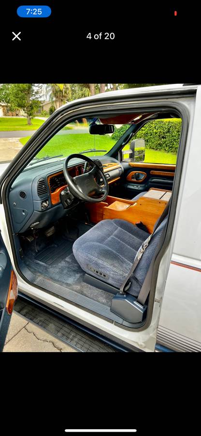 Chevrolet-suburban-k1500-diesel-1995-3