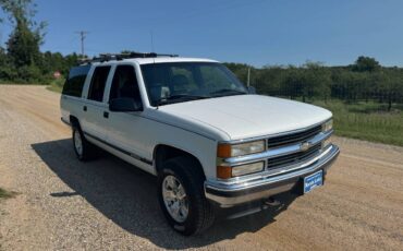 Chevrolet-suburban-lt-1995-white-1