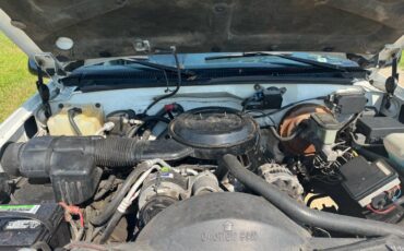 Chevrolet-suburban-lt-1995-white-11