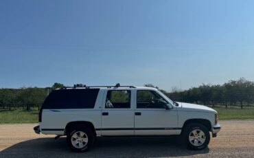 Chevrolet-suburban-lt-1995-white-12