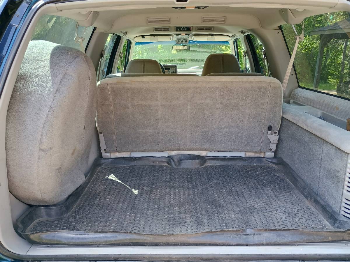 Chevrolet-suburban-silverado-4x4-k1500-1994-blue-3