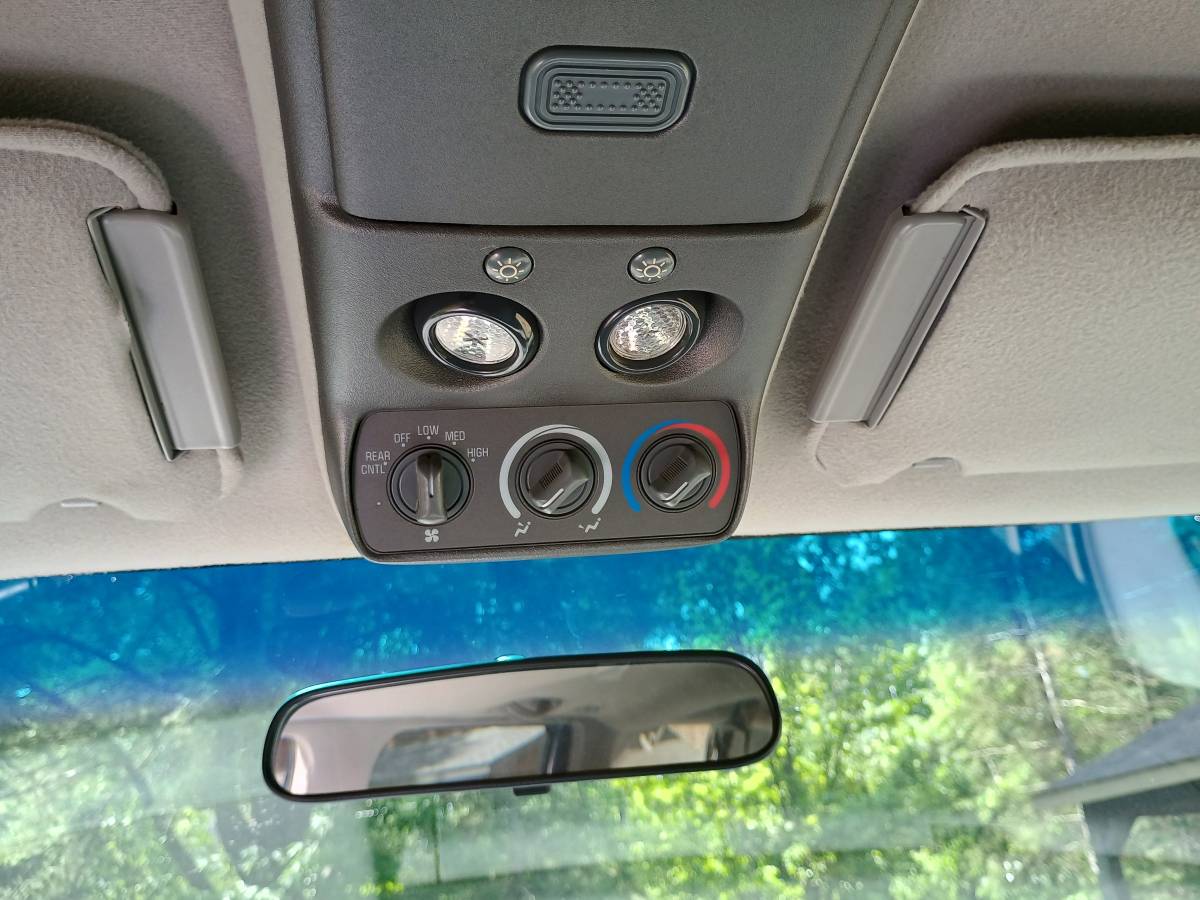Chevrolet-suburban-silverado-4x4-k1500-1994-blue-6