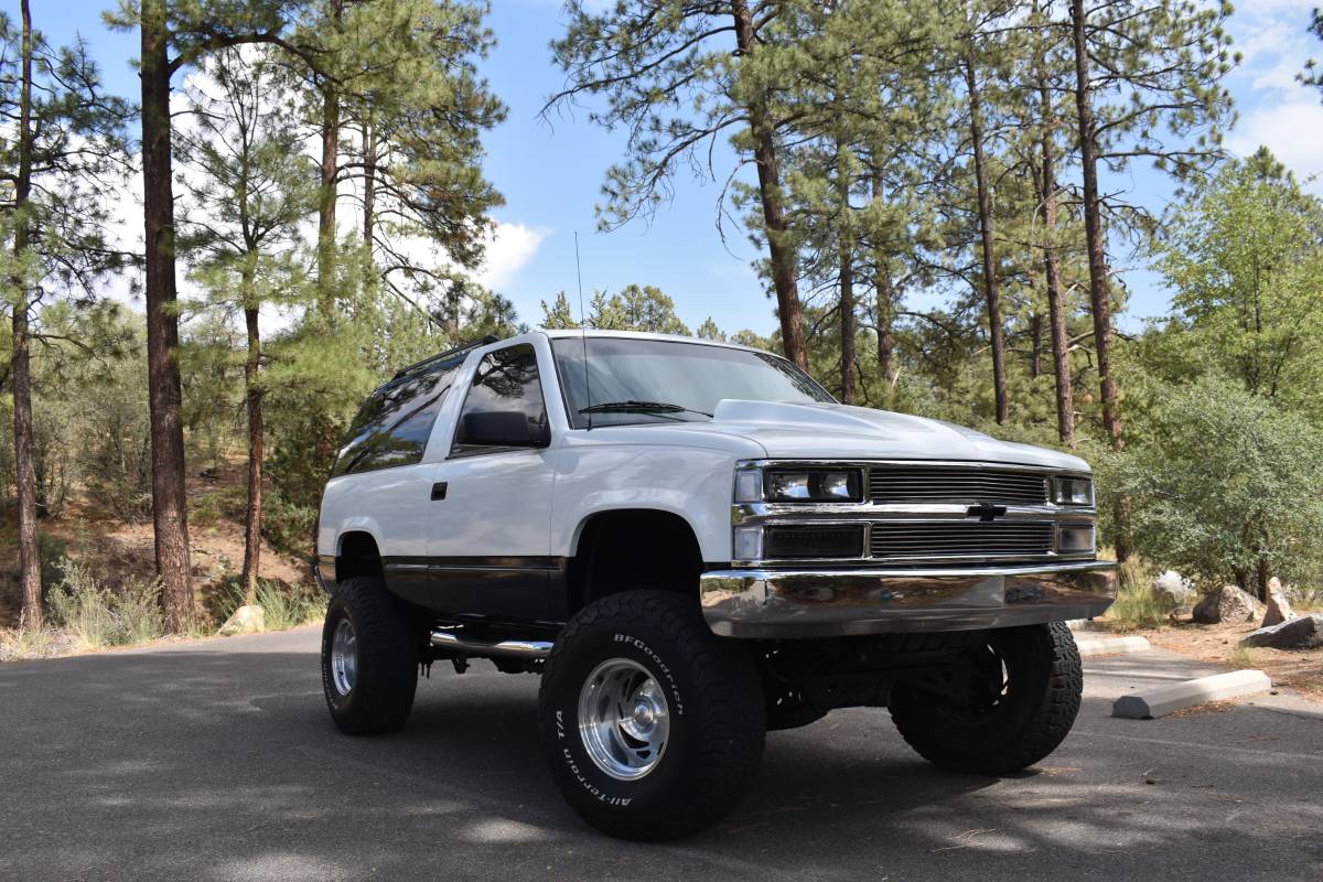Chevrolet-tahoe-12-ton-nominal-1995-1