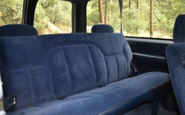 Chevrolet-tahoe-12-ton-nominal-1995-17