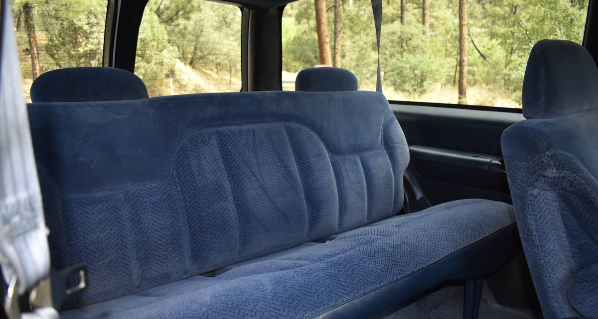 Chevrolet-tahoe-12-ton-nominal-1995-17