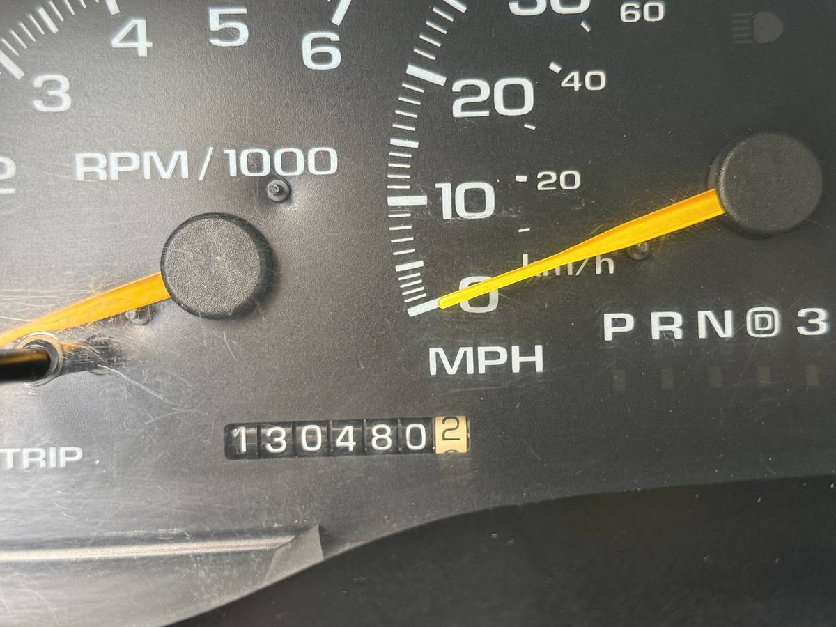 Chevrolet-tahoe-12-ton-nominal-1995-18