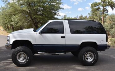 Chevrolet-tahoe-12-ton-nominal-1995-8