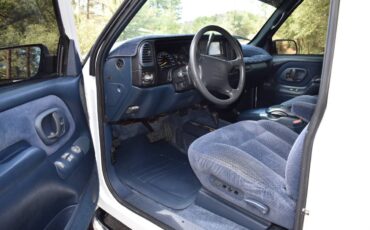 Chevrolet-tahoe-12-ton-nominal-1995-9