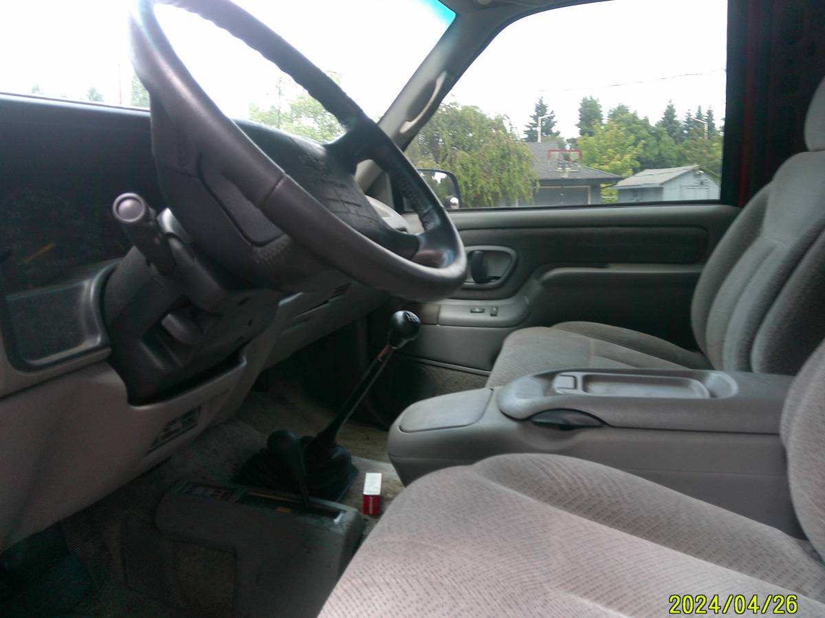 Chevrolet-tahoe-1995-red-6
