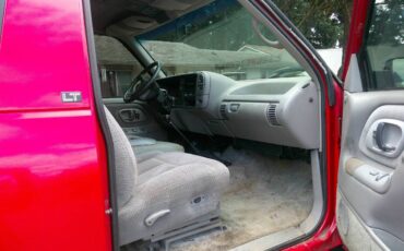 Chevrolet-tahoe-1995-red-8