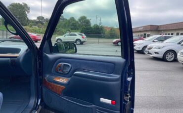 Chevrolet-tahoe-2-door-1995-red-11