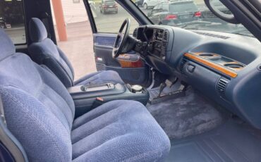 Chevrolet-tahoe-2-door-1995-red-12