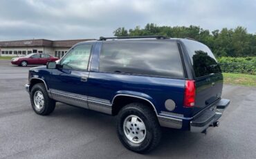 Chevrolet-tahoe-2-door-1995-red-5