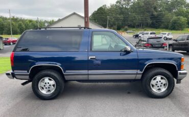 Chevrolet-tahoe-2-door-1995-red-8