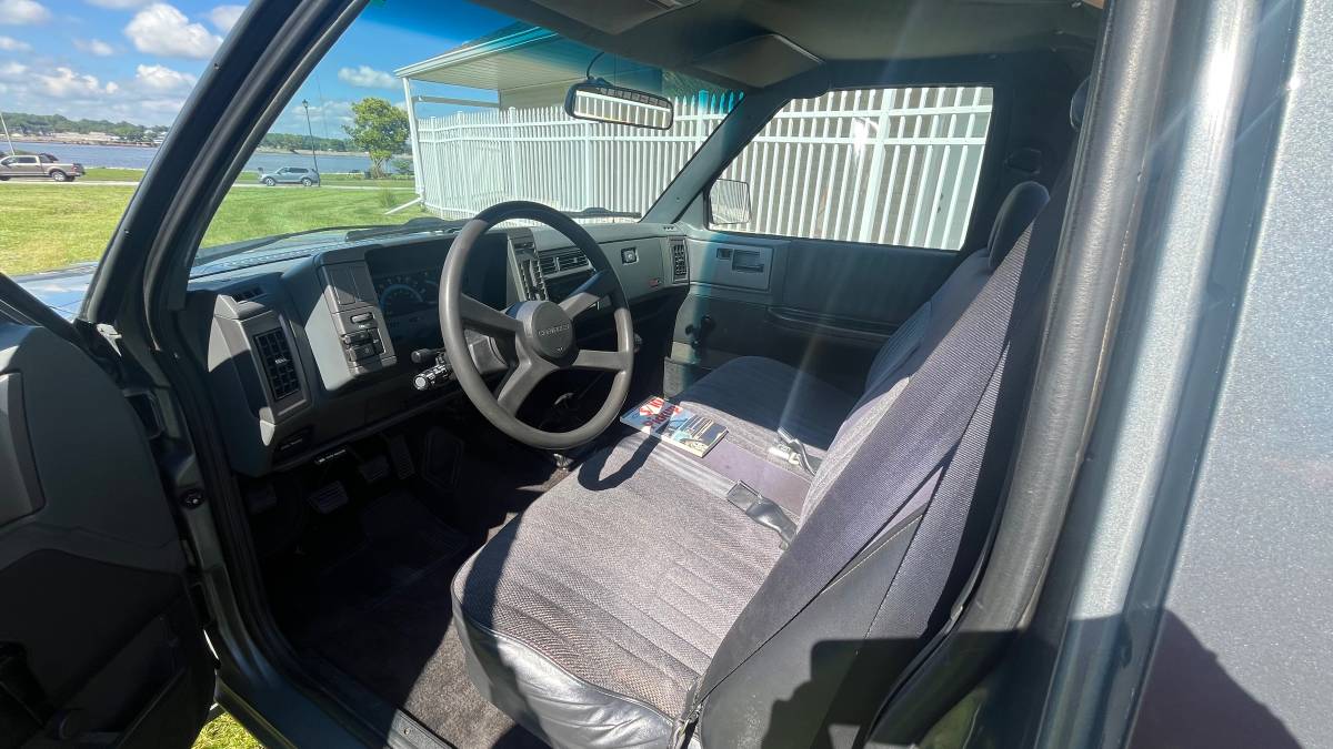 Chevrolet-tahoe-s10-1992-1