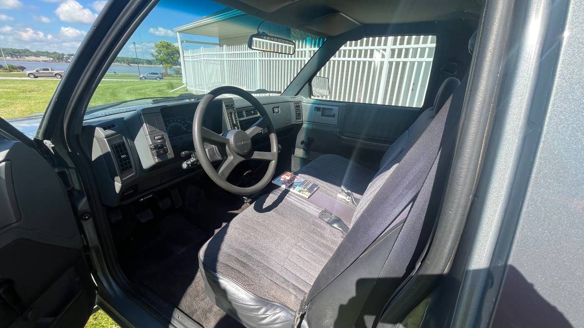 Chevrolet-tahoe-s10-1992-3