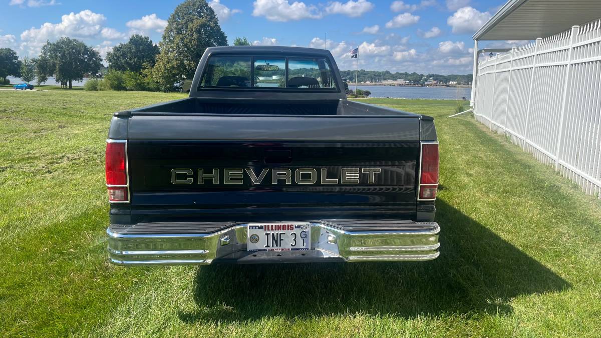 Chevrolet-tahoe-s10-1992-8