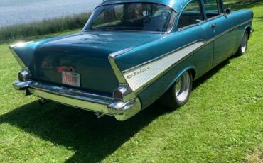 Chevrolet-two-door-1957-blue
