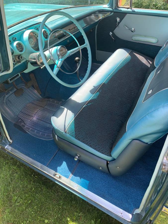 Chevrolet-two-door-1957-blue-4
