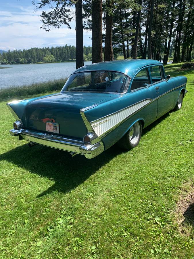 Chevrolet-two-door-1957-blue