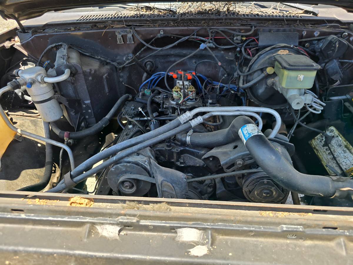 Chevrolet-v10-1987-11
