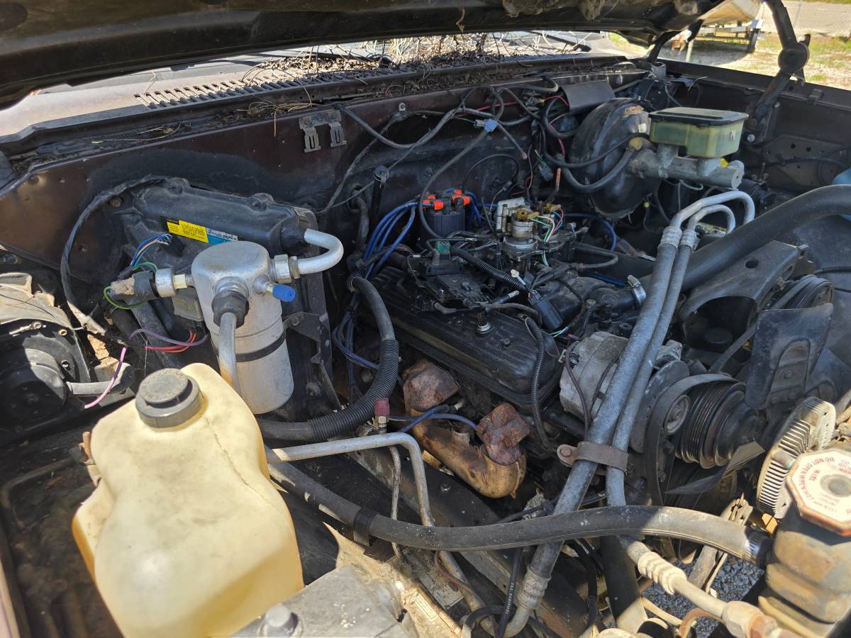 Chevrolet-v10-1987-12