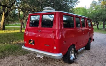Chevrolet-van-1969-red-1