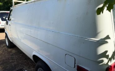 Chevrolet-van-1988-white-3