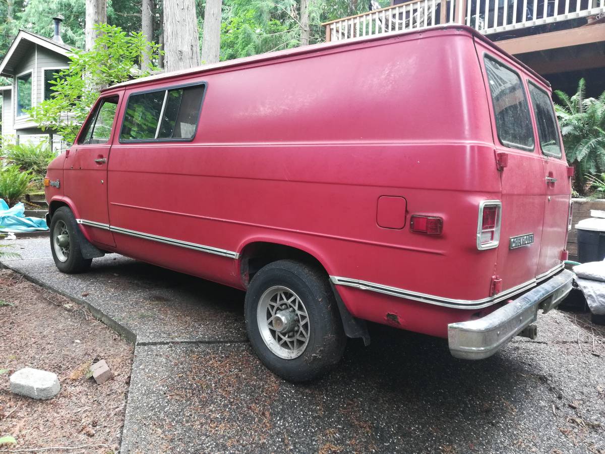 Chevrolet-van-g30-1978-red-1