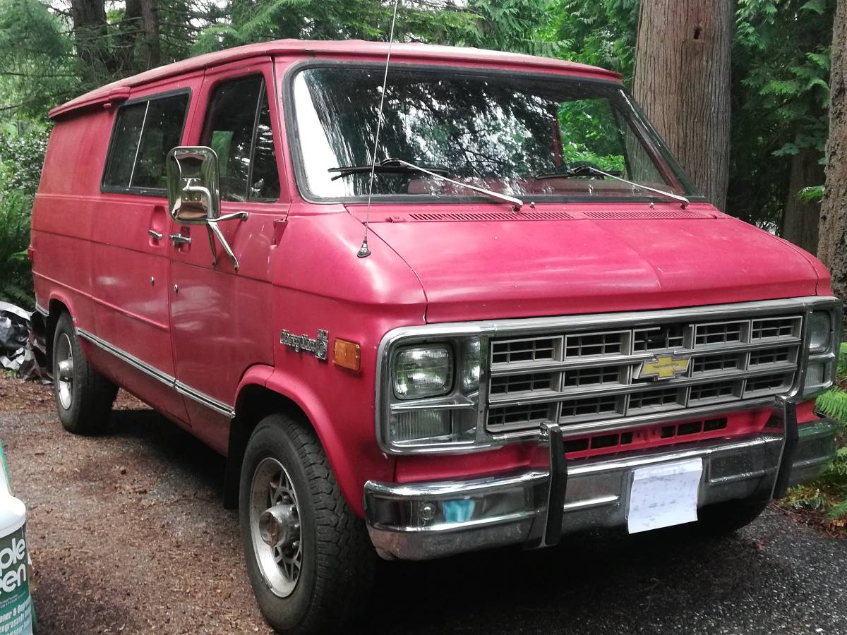 Chevrolet-van-g30-1978-red-10